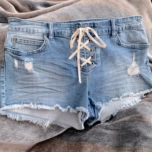 Billabong lace-up shorts